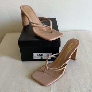 EUC - nude minimal slip on heel